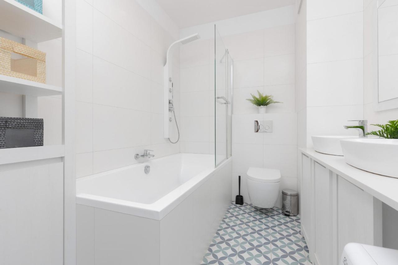 Warsaw Apartment Sierakowskiego By Noclegi Renters Екстериор снимка